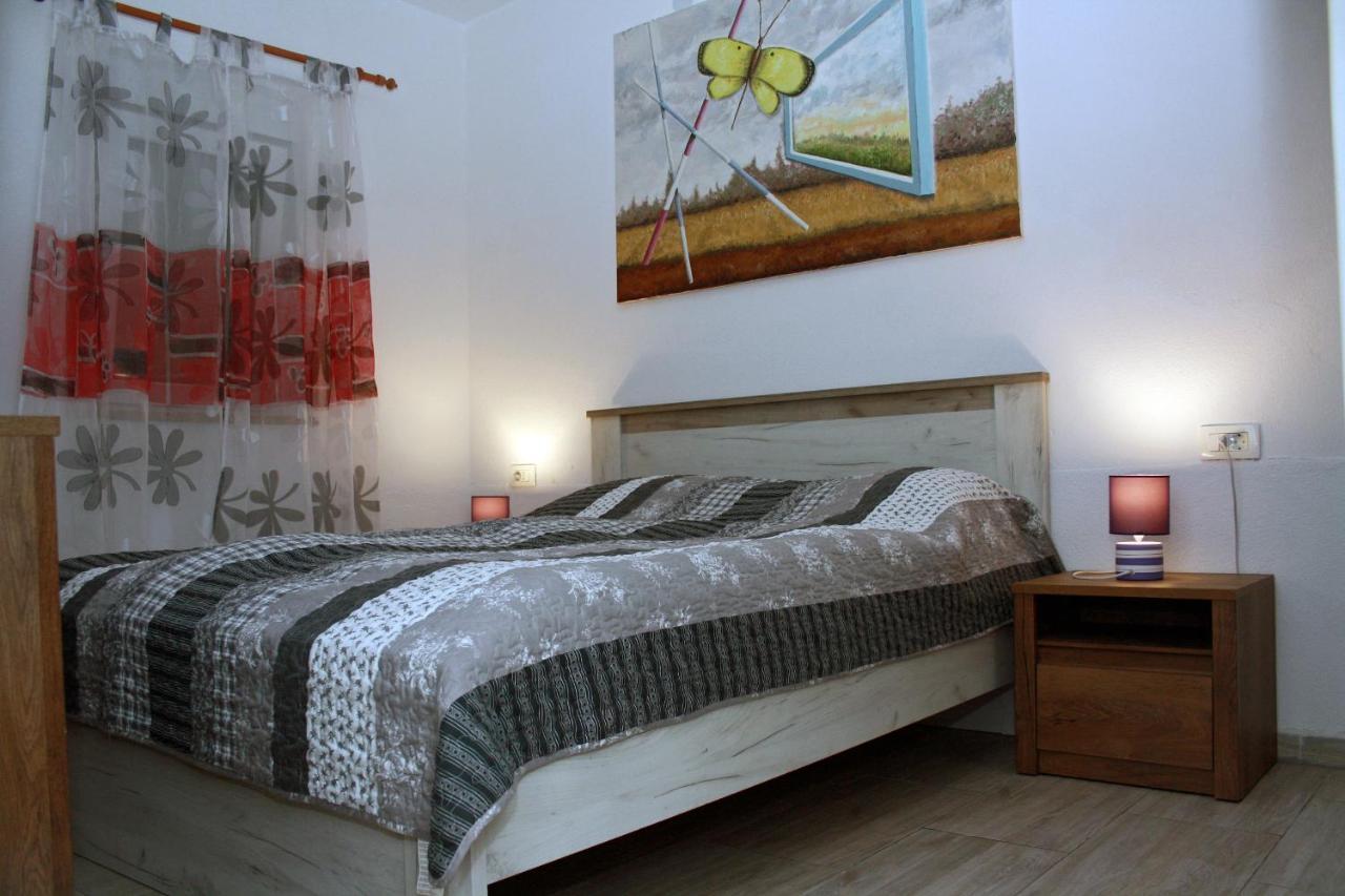 "Art House" Rovinj-Holiday, Holiday Home To Rent Rovinjsko Selo Exterior photo