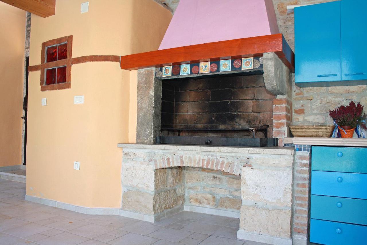 "Art House" Rovinj-Holiday, Holiday Home To Rent Rovinjsko Selo Exterior photo