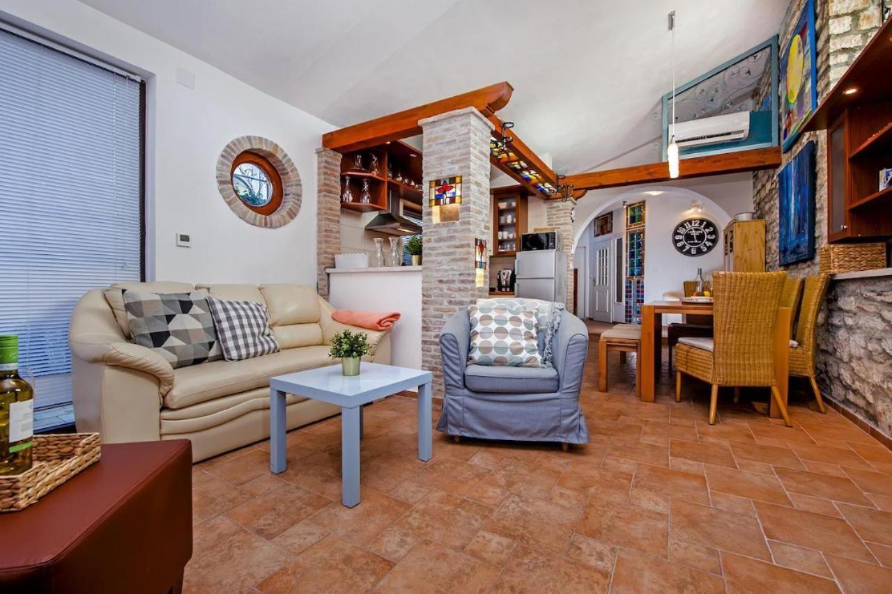 "Art House" Rovinj-Holiday, Holiday Home To Rent Rovinjsko Selo Exterior photo