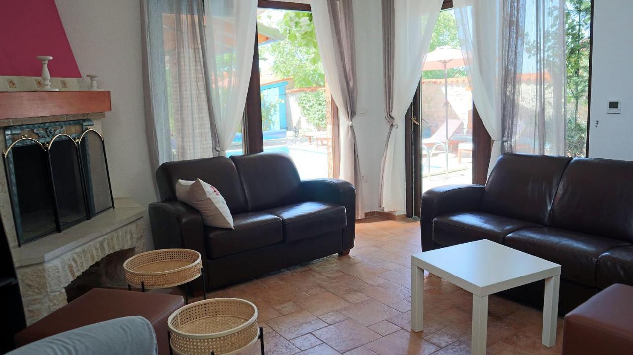 "Art House" Rovinj-Holiday, Holiday Home To Rent Rovinjsko Selo Exterior photo